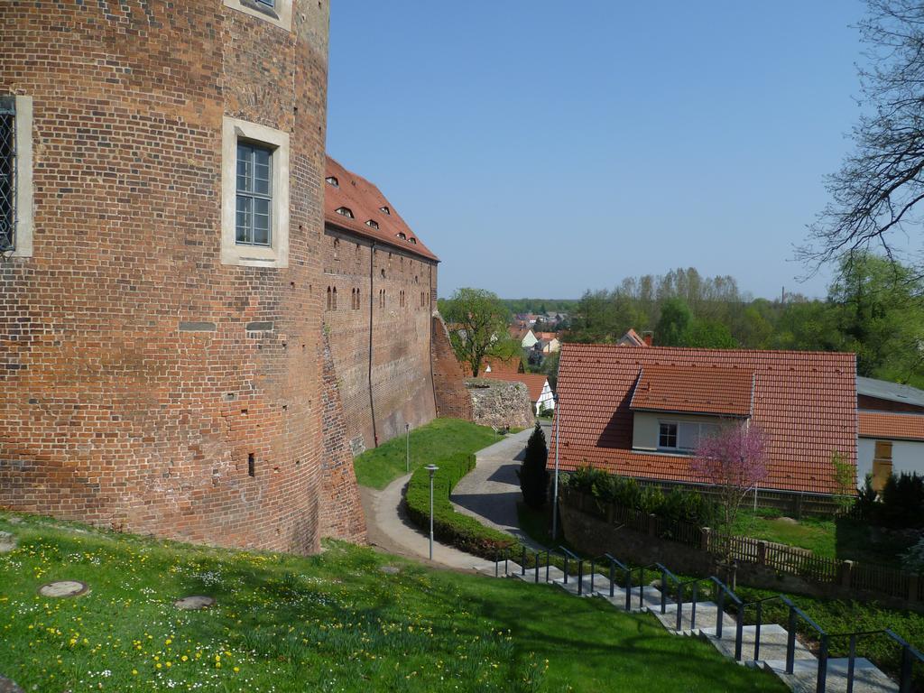 Burghotel Bad Belzig Бельциг Экстерьер фото